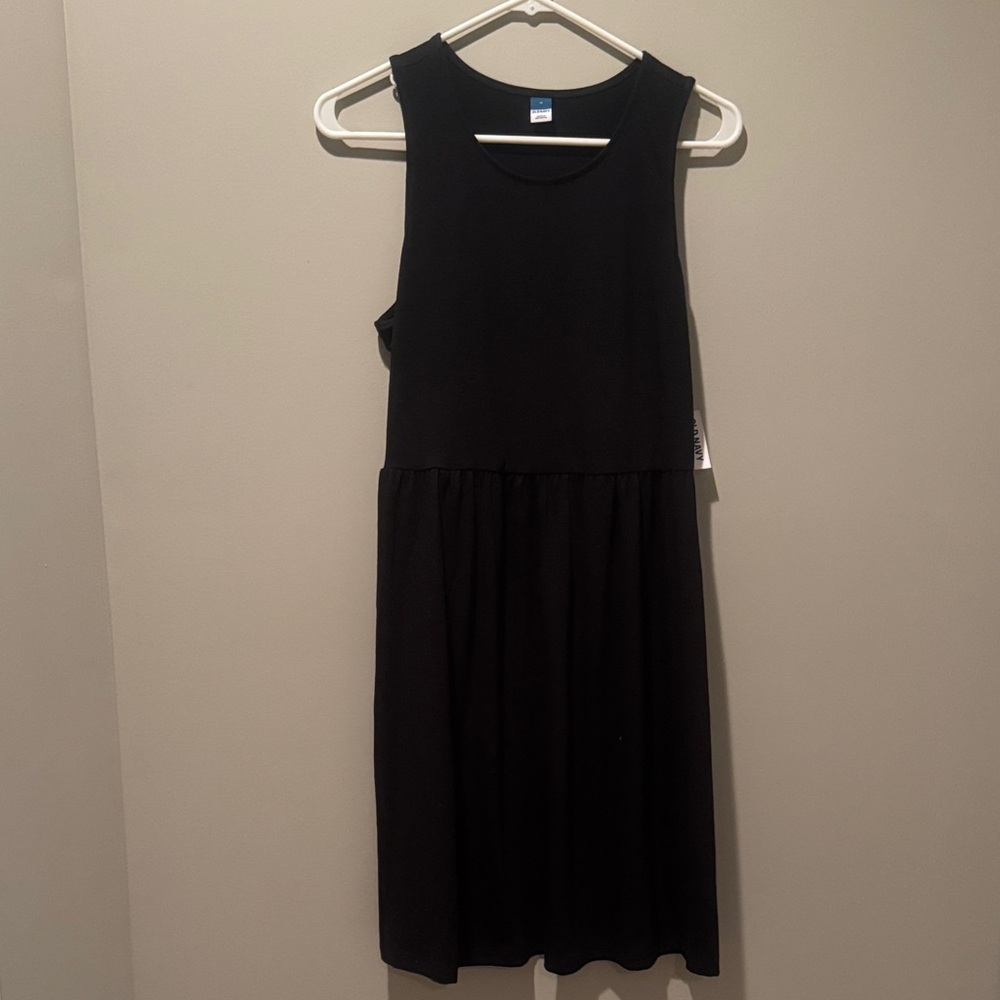 Black Sleeveless Dress